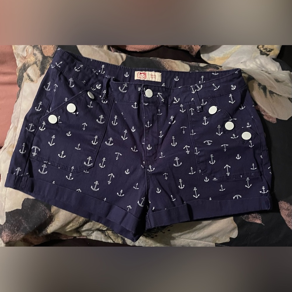 Lei shorts with anchors size jr 13